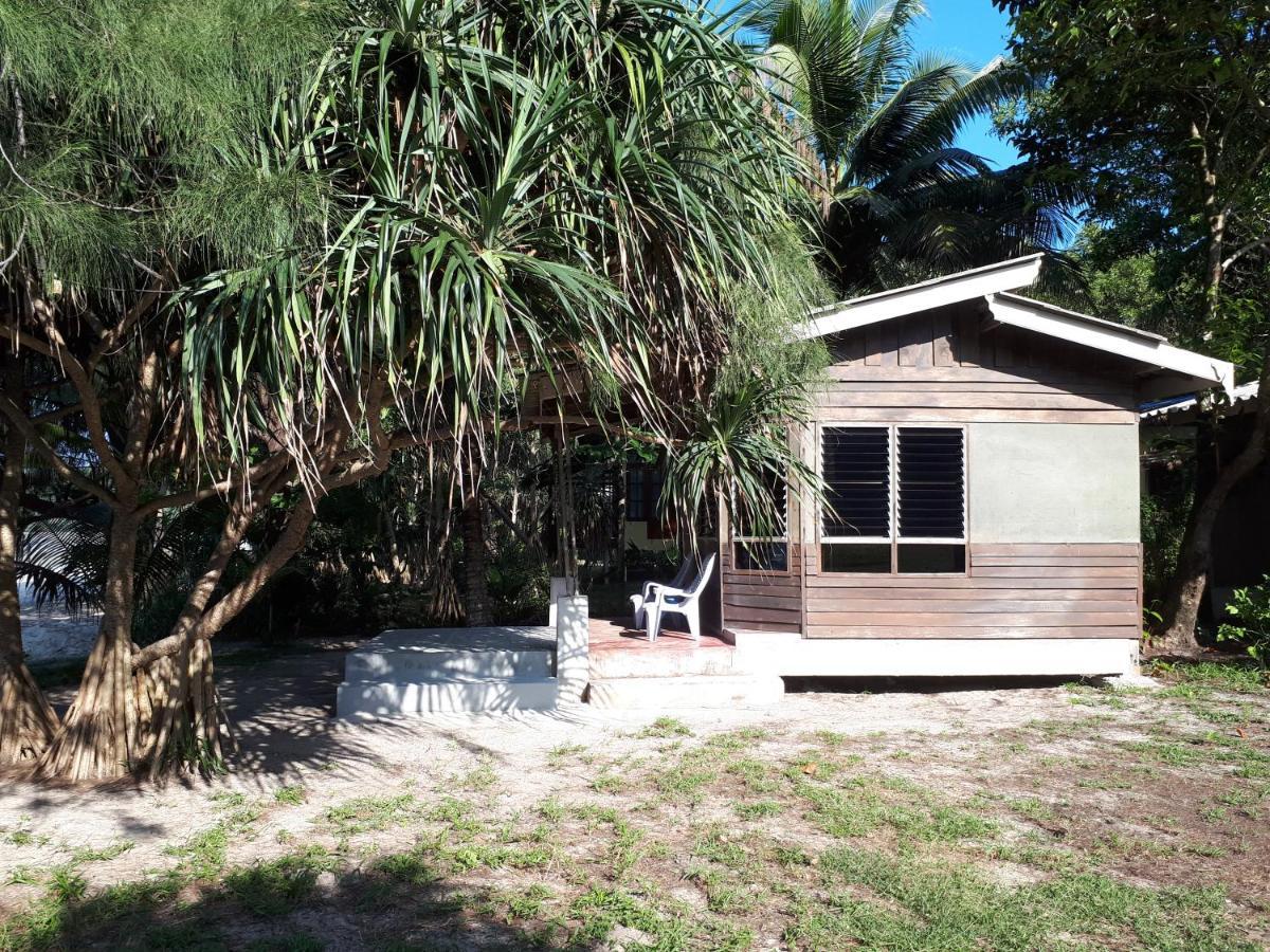 Phayam Friends Hotel Koh Phayam Bagian luar foto