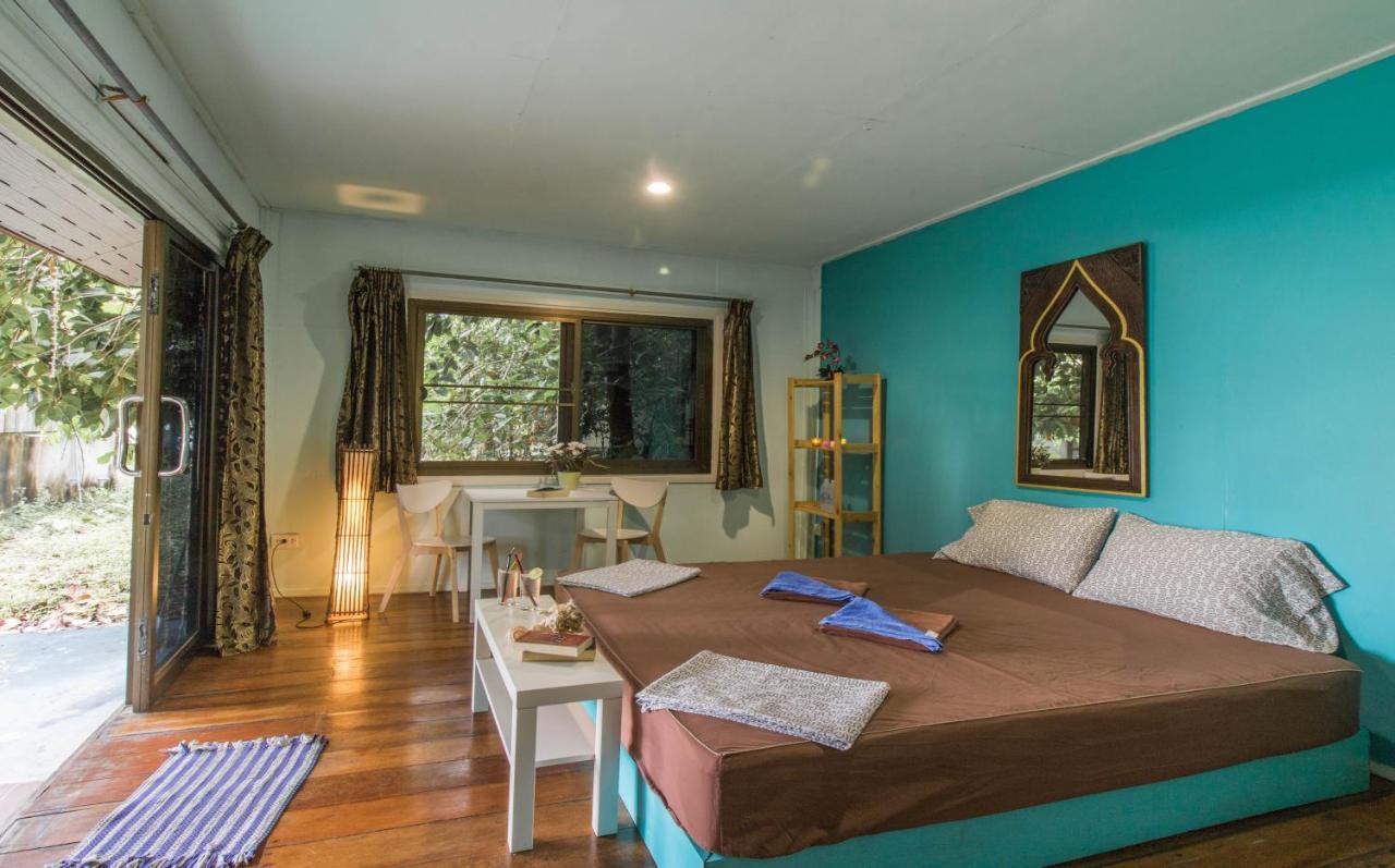 Phayam Friends Hotel Koh Phayam Bagian luar foto