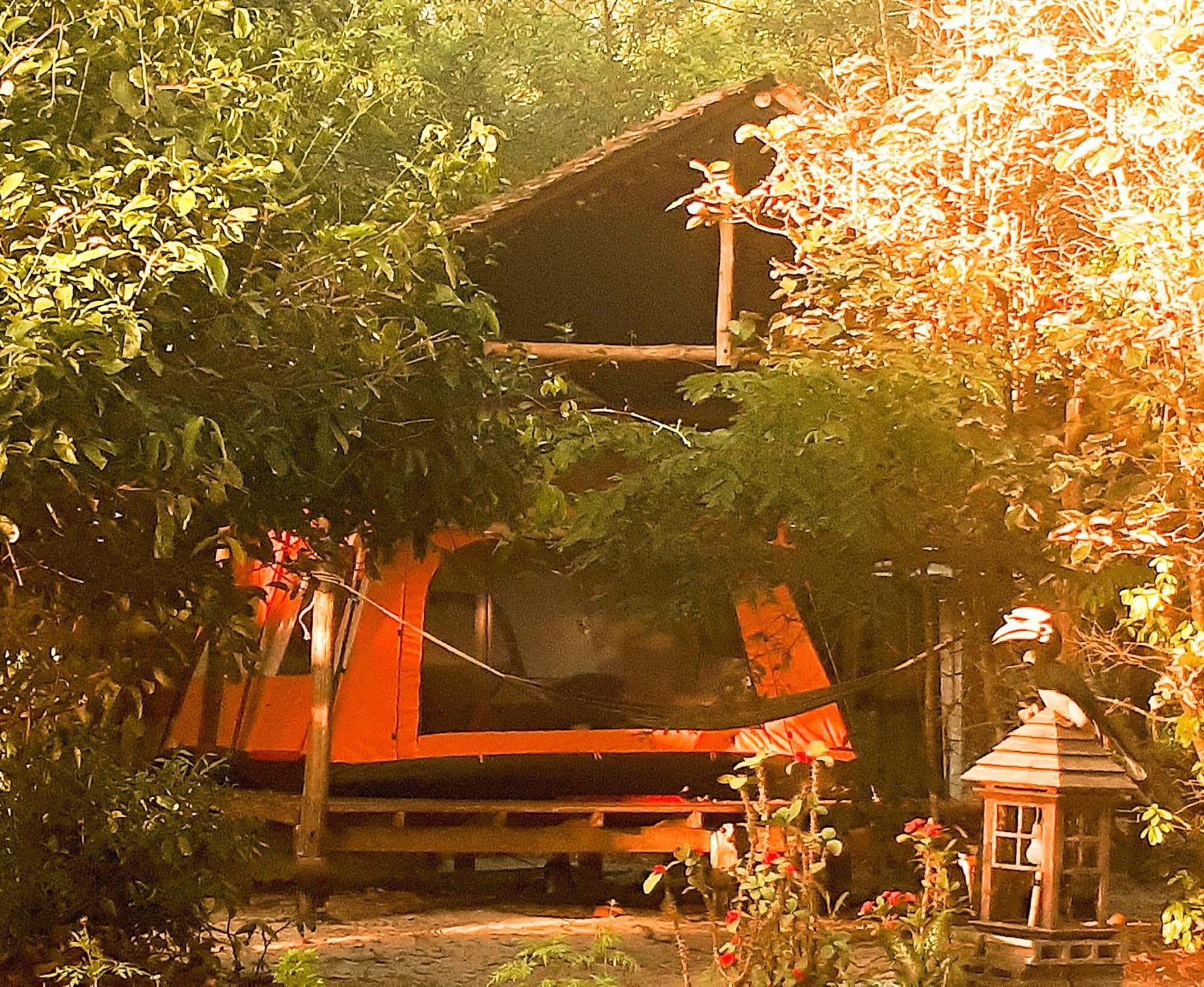 Phayam Friends Hotel Koh Phayam Bagian luar foto