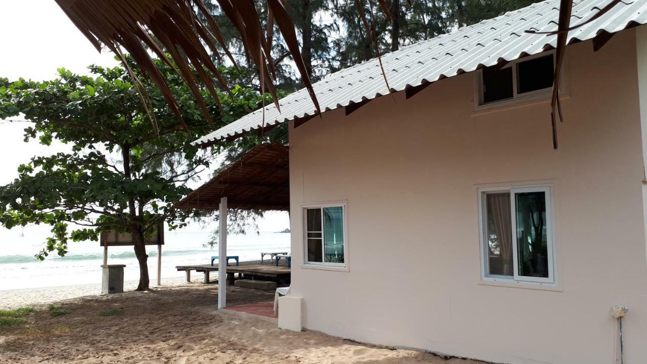 Phayam Friends Hotel Koh Phayam Bagian luar foto