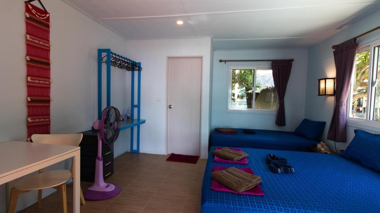 Phayam Friends Hotel Koh Phayam Bagian luar foto